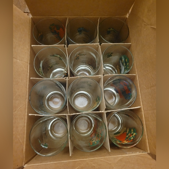 Vintage Indiana Glass 12 Days of Christmas Drinkware Set - Picture 2 of 4